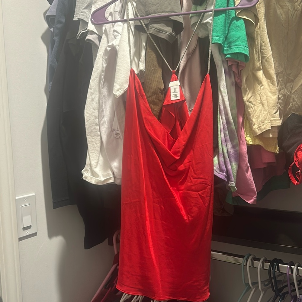 Red H&M tank